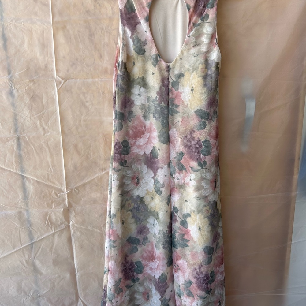 It's a long dress all color flowers